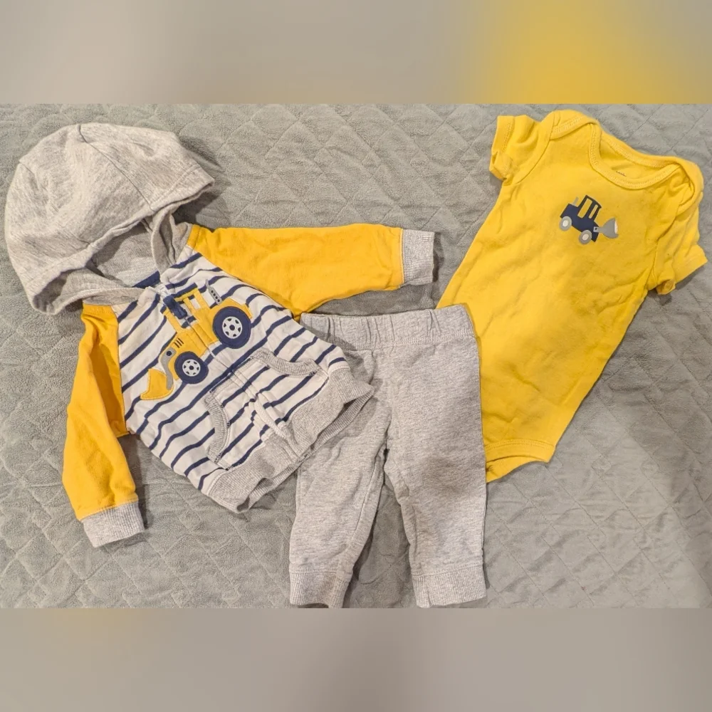 Carter's 6M Yellow and Gray Baby Outfit Set